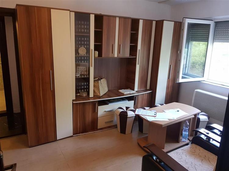 3 camere confort 2, etaj 1, Mobilat, Viziru 1