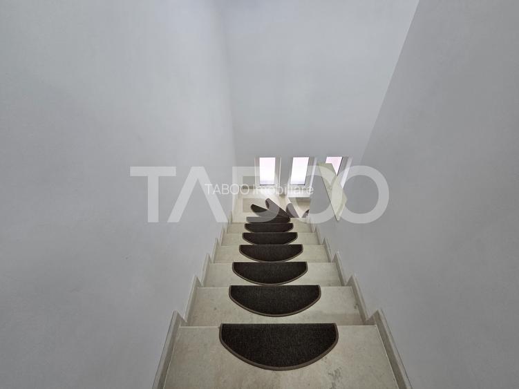 Casa individuala de vanzare teren 852 mp 5 camere 2 bai Selimbar Sibiu - 18
