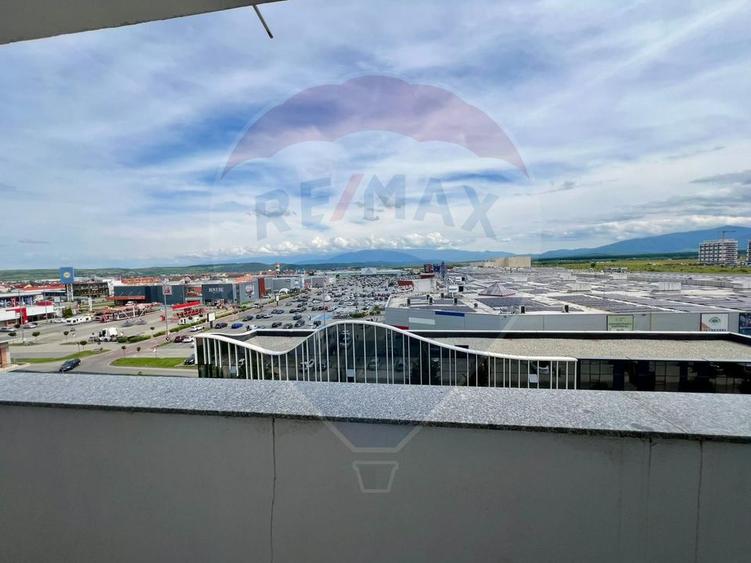 Apartament cu 3 camere de vânzare