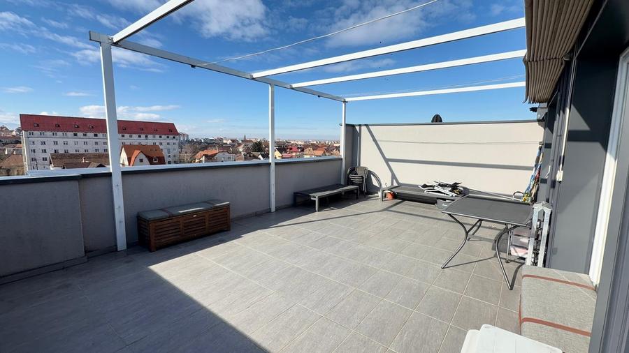 Penthause 3 camere si terasa 52 mp in Sibiu zona Centrala