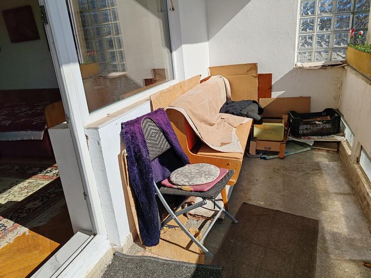 Apartament 3 camere liber la vanzare, pozitie deosebita zona Colinei