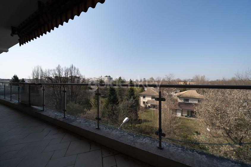 Vedere libera | 4 camere, 3 bai | 31mp terasa, garaj