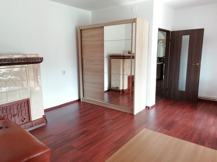 Apartament 2 camere liber la vanzare, cu priveliste deosebita zona Colinei