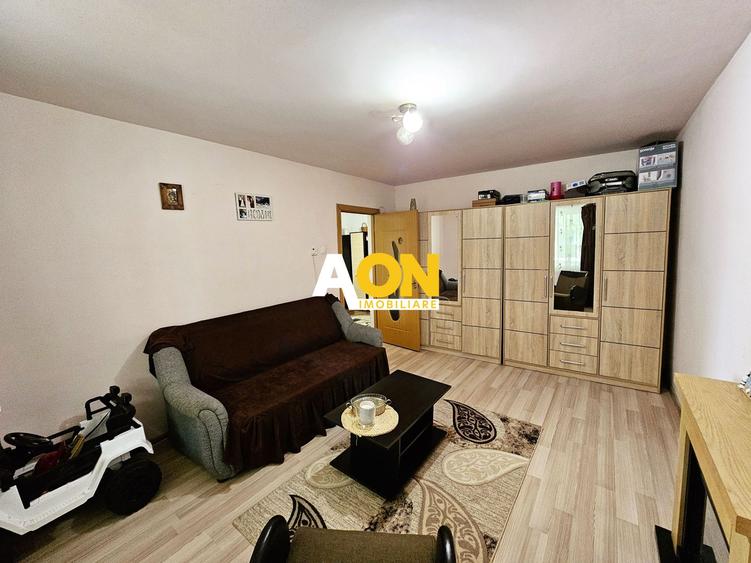 Apartament 4 camere, 2 balcoane, 2 bai, 79 mp utili, zona Closca