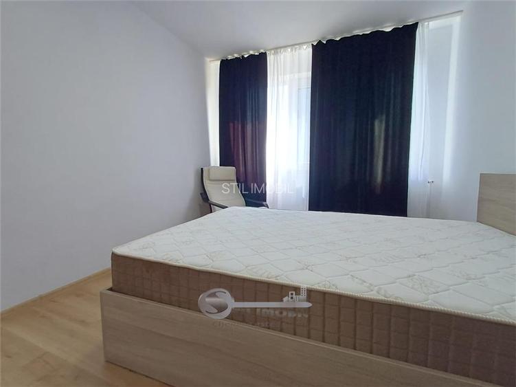 Apartament 3 Camere Decomandat, Ideal pentru 3 Studenți, P-ța Chiril&# - 4