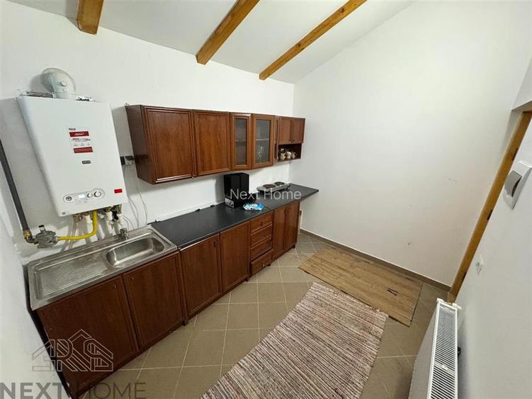 Casa spatioasa, ideala pentru locuinta sau afacere – 1500 mp teren, situata pe d - 31