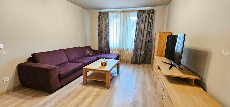 Inchiriez apartament de 3 camere situat central-G-ral Magheru, etaj 1 - 2