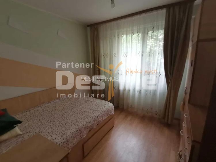 Apartament 2 camere, decomandat ,sector 6 - 3