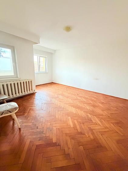 Apartament 2 camere, etaj 1, boxa, parcare - 68.000E