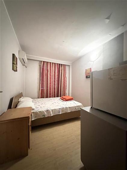 Pensiune 15 camere in a Doua Linie la Mare, zona Pescaria lui Matei
