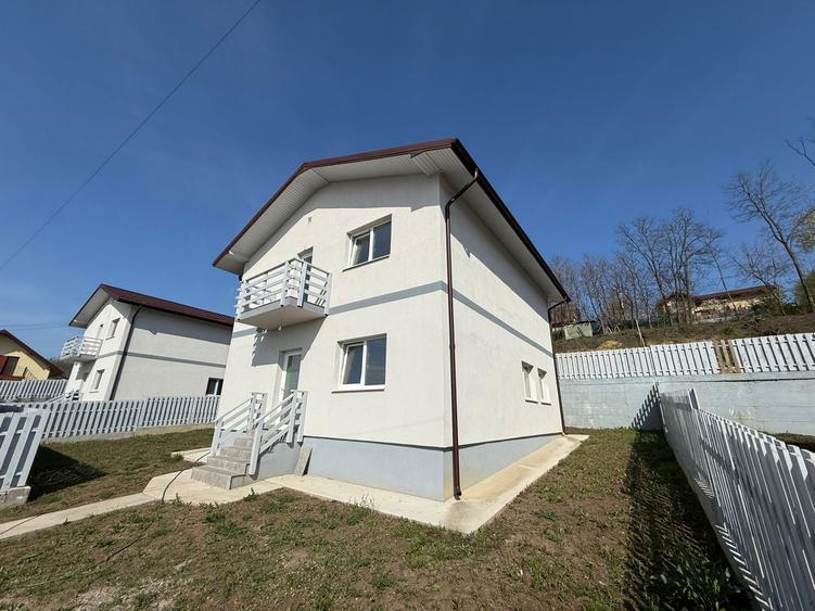 Casă individuală cu 4 camere! Dormitor la parter și 600mp teren! Comision 0%