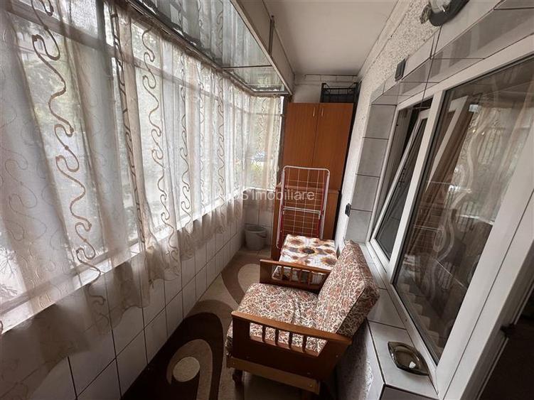 Decomandat, mobilat si utilat linga Piata Doina - 8