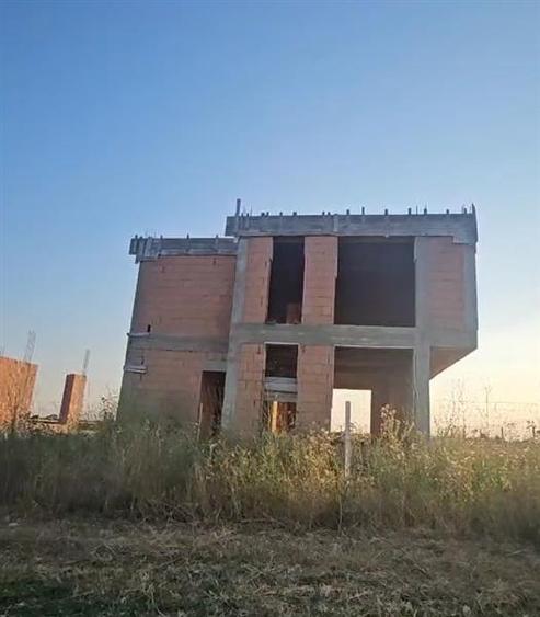 Vanzare casa la rosu Otopeni Dimieni