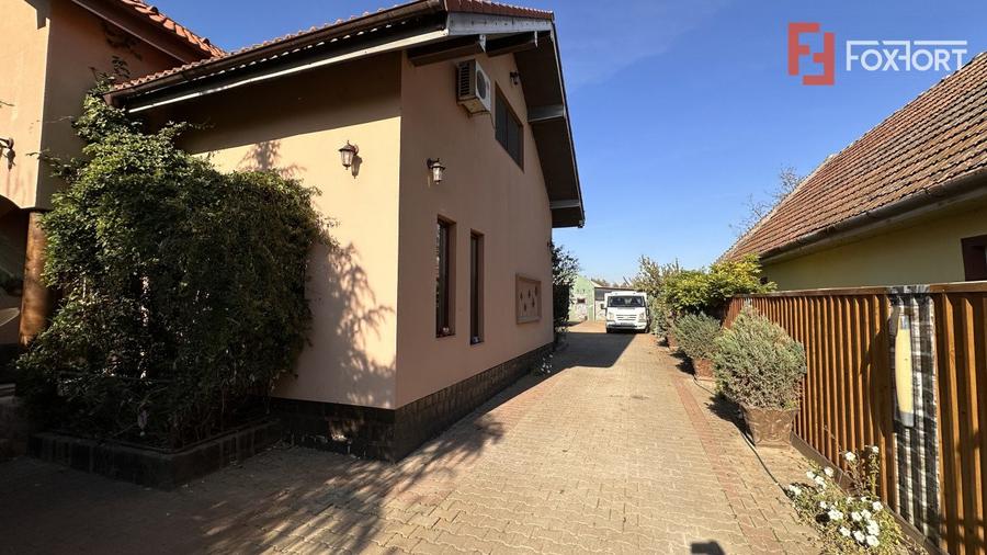 Casa individuala, 160 mp cu atelier auto 110 mp, in Utvin