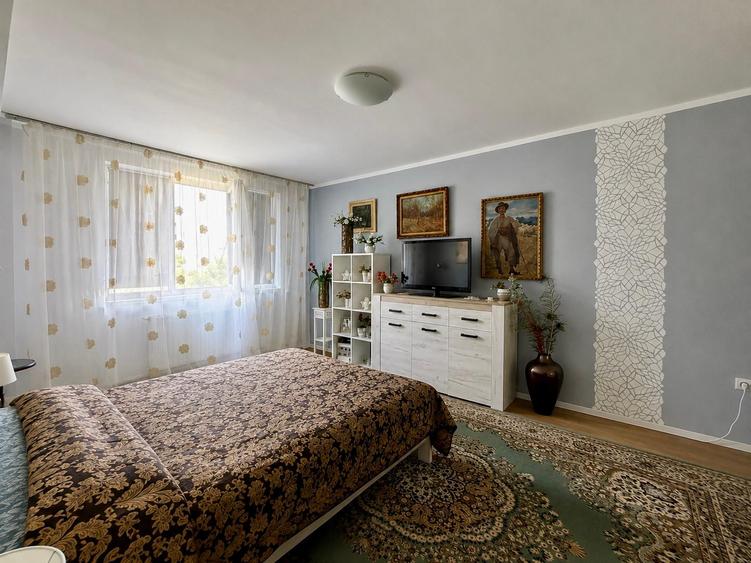 EXCLUSIVITATE| Apartament 2 camere| Centru | Etajul 2 | Parcare| Boxa