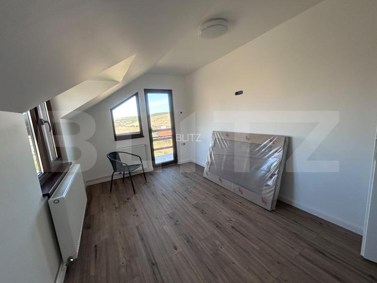 Casă de vânzare, 67 mp, teren 573 mp, zona Câmpenești - 11