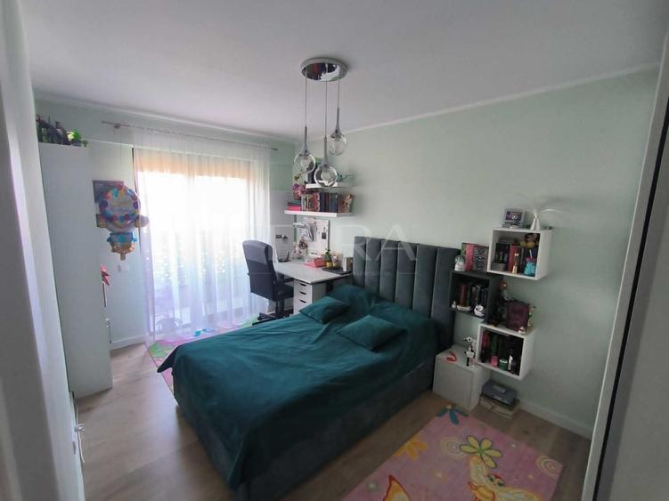 Apartament 4 camere, Europa, terasă 30 mp, parcare subterană, 2 boxe.