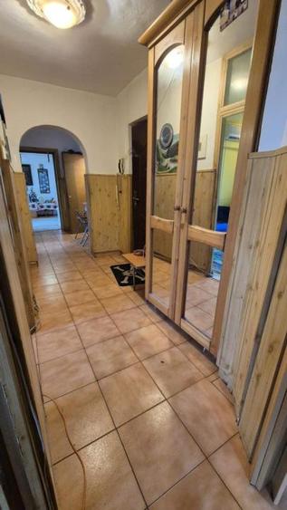 4 Camere Crangasi ,5 minute de Metrou