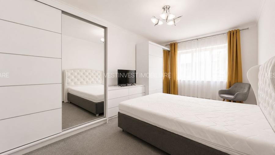 Apartament cu 3 camere de închiriat, Decebal, etaj 2 - 4