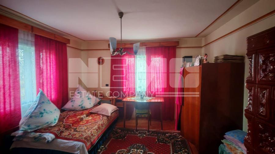 Vilă 5 camere | 200 mp utili | Teren 4.361 mp | Demisol + Mansardă