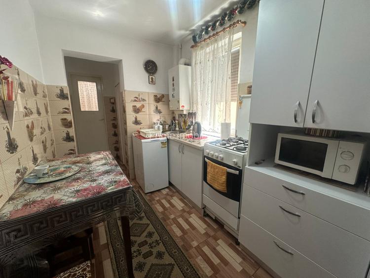 Apartament 2 camere decomandat| 48 mp, etaj 3| zona Blaj - 3