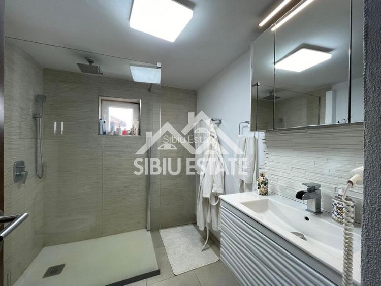 Apartament de vanzare, cu 4 camere,  82.4 mp. -Calea Cisnadiei (Ciresica) - 6