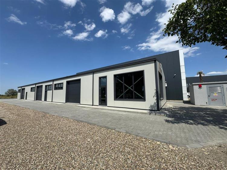 Hala de inchiriat, STRADAL-zona b-dul Brailei-Aqua Land ,388 mp utili, comision