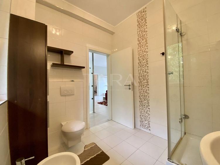 Oportunitate excelentă! Apartament in vilă, 5 camere.