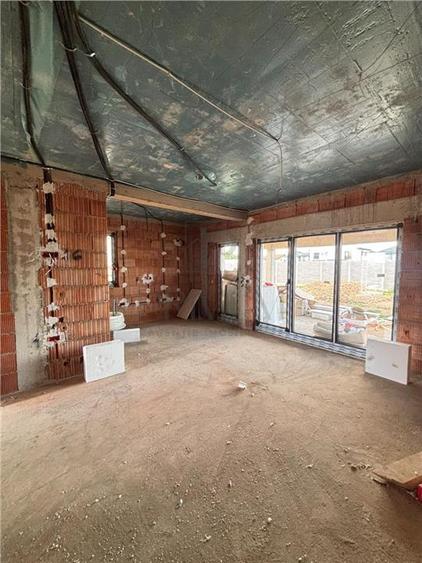 DUPLEX SPATIOS, MOSNITA VECHE, LOCATIA EXCELENTA, FINISAJE LA ALEGERE