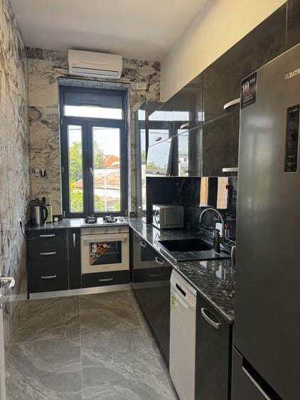 Tineretului | 3 camere decomandat | Renovat integral 2026 | 2 băi
