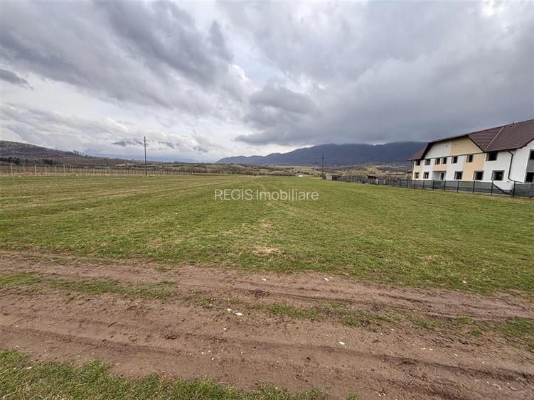 Teren constructii, 2396mp, front 19ml-Zarnesti - 5