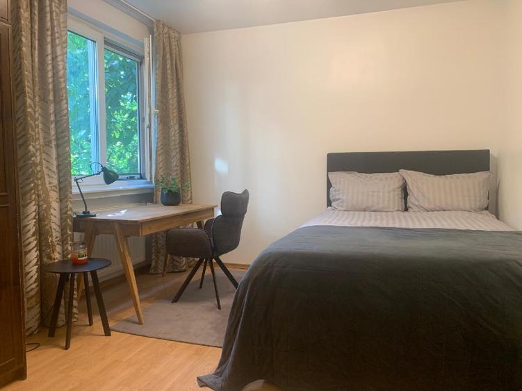 Apartament 3 camere 2 băi etaj 2/4 Cornisa