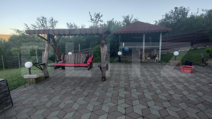 Vila la cheie, teren 6700 mp, sat Nima