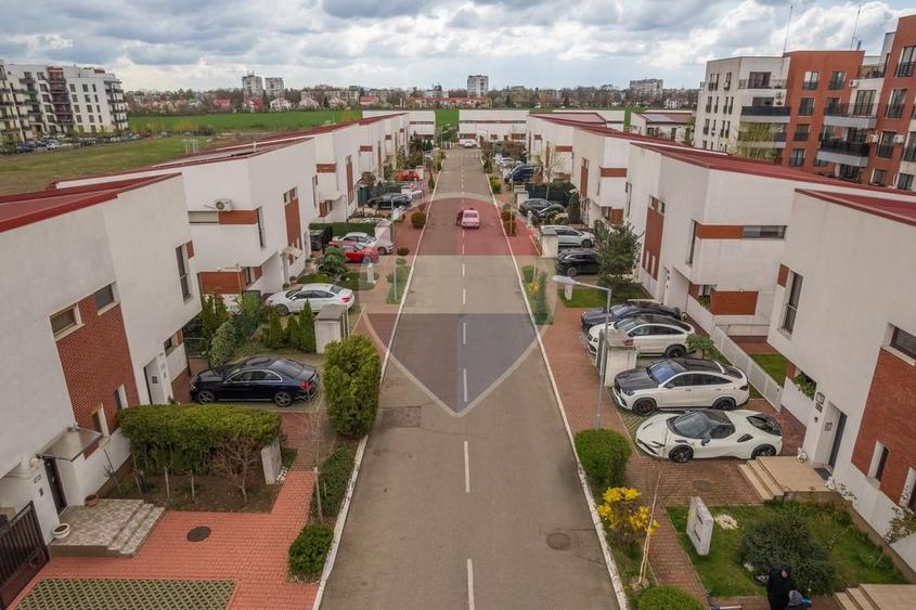 Casă / Vilă cu 3 camere de vânzare Str. Diamantului 6, Blejoi