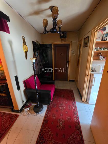 Vanzare 3 camere Drumul Taberei Aleea Lunca Siretului etaj 1/4 decomandat