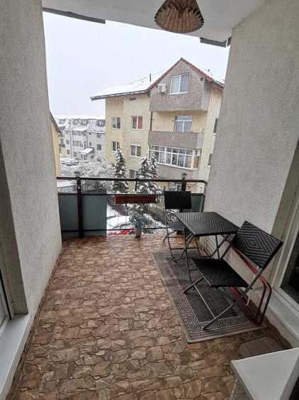 INCHIRIEZ ap. 2 camere decomandat de lux ,zona Turnisor