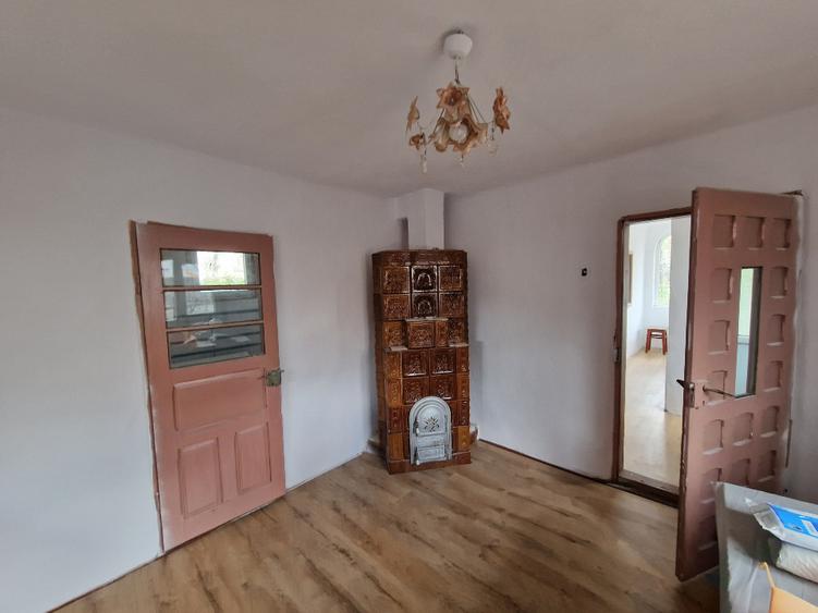 De Vanzare CASA + TEREN 1094mp VALEA LEURZII, BUCIUMENI, DAMBOVITA