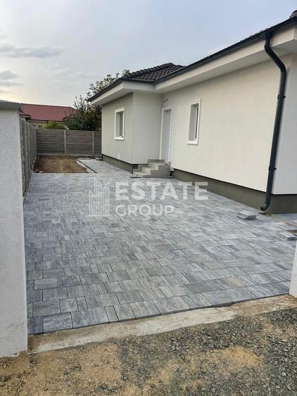 Duplex cu 4 camere pe parter