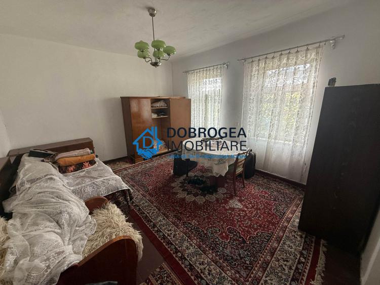 Zona centrala - Casa batraneasca, teren 690 mp