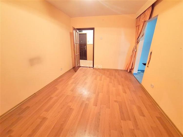 Apartament 2 semidecomandate, etaj 3 din 4, zona Miron Costin - 2