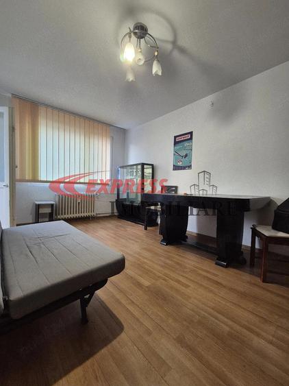 Titan, 1 Decembrie 1918, Trapezului, Piata, Metrou