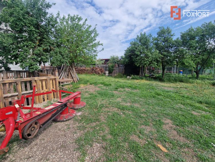 Casa cu 3 camere si teren de 2096 mp in Ianova