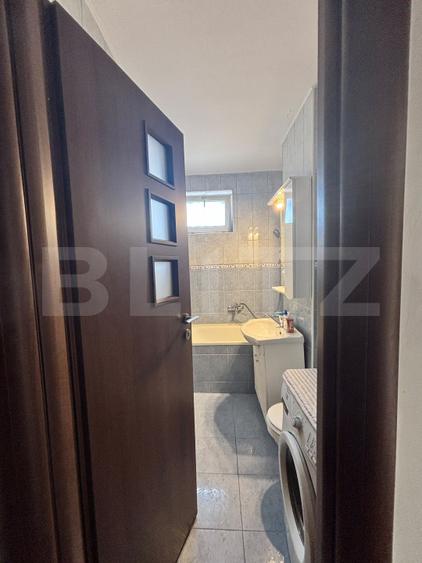Apartament 3 camere, etaj intermediar, Oltet, Tractorul