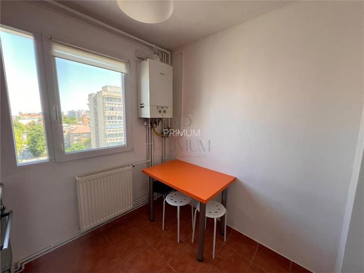 GH. LAZAR - 2 CAMERE - ETAJ INTERMEDIAR - LIFT - CENTRALA PROPRIE - DECOMANDAT - 6