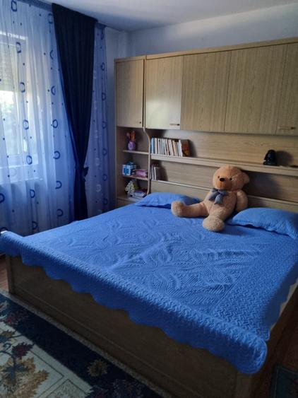 Apartament 3 camere decomandat, 68 mp ,zona 1 Mai ,Ciuperca.