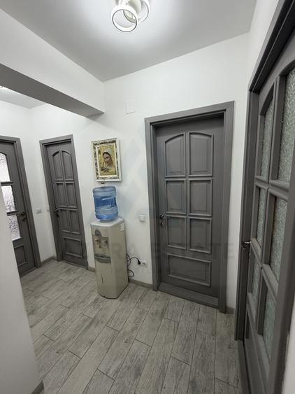 Apartament 3 camere 78 mp utili 3 balcoane 2 bai boxă zona Terezian
