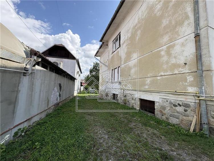 Casa tip duplex pe Calea Dumbravii, teren de 425 mp, 120 mp utili