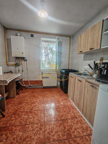 APARTAMENT DE VANZARE CU 2 CAMERE DECOMANDATE