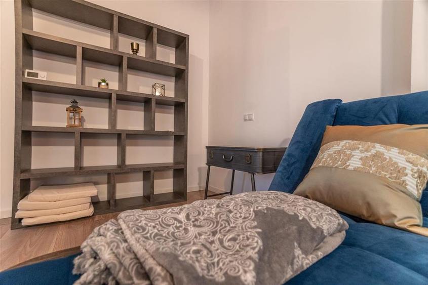 Apartament de LUX 3 camere si curte Parcul Sub Arini