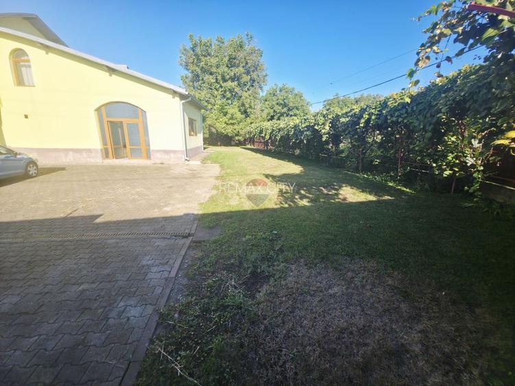 Casă / Vilă cu 5 camere de vânzare